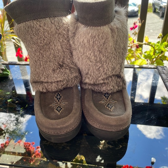 Manitoba Mukluks boots size 5 like new condition used - Picture 2 of 5